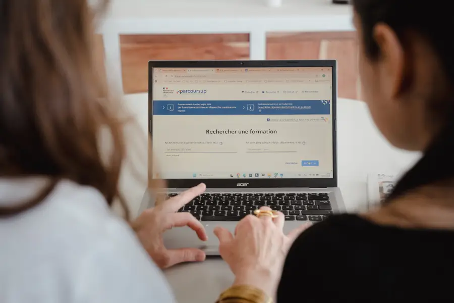 Carine Bordeux | Coach-conseillère en orientation scolaire et professionnelle à Montpellier | Accompagnement Parcoursup